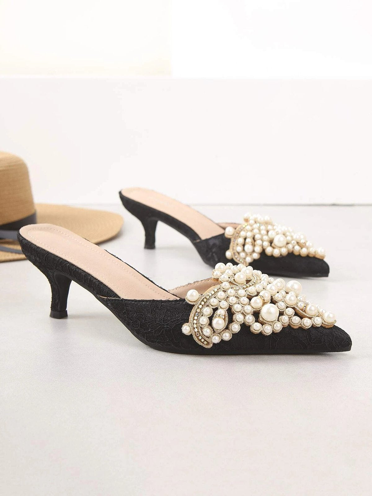 Mules Punta Fina Negro con PerlaS