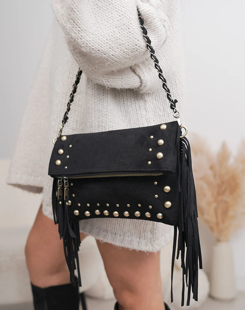 Bolso Clutch de Gamuza con Tachas y Flecos