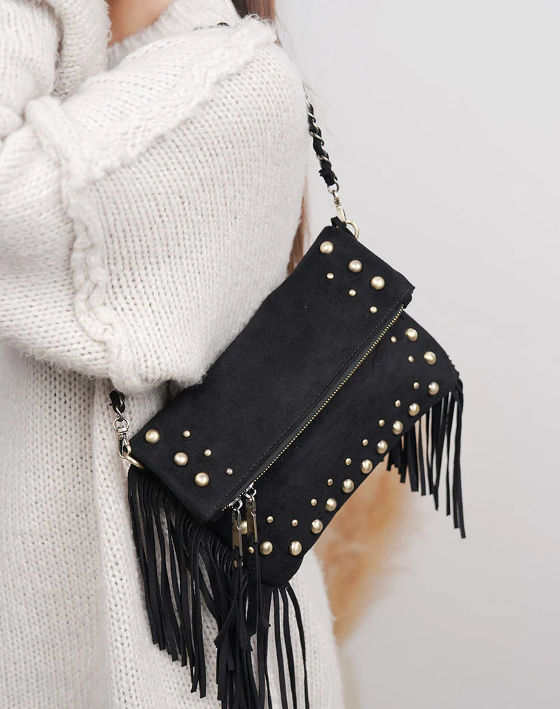 Bolso Clutch de Gamuza con Tachas y Flecos