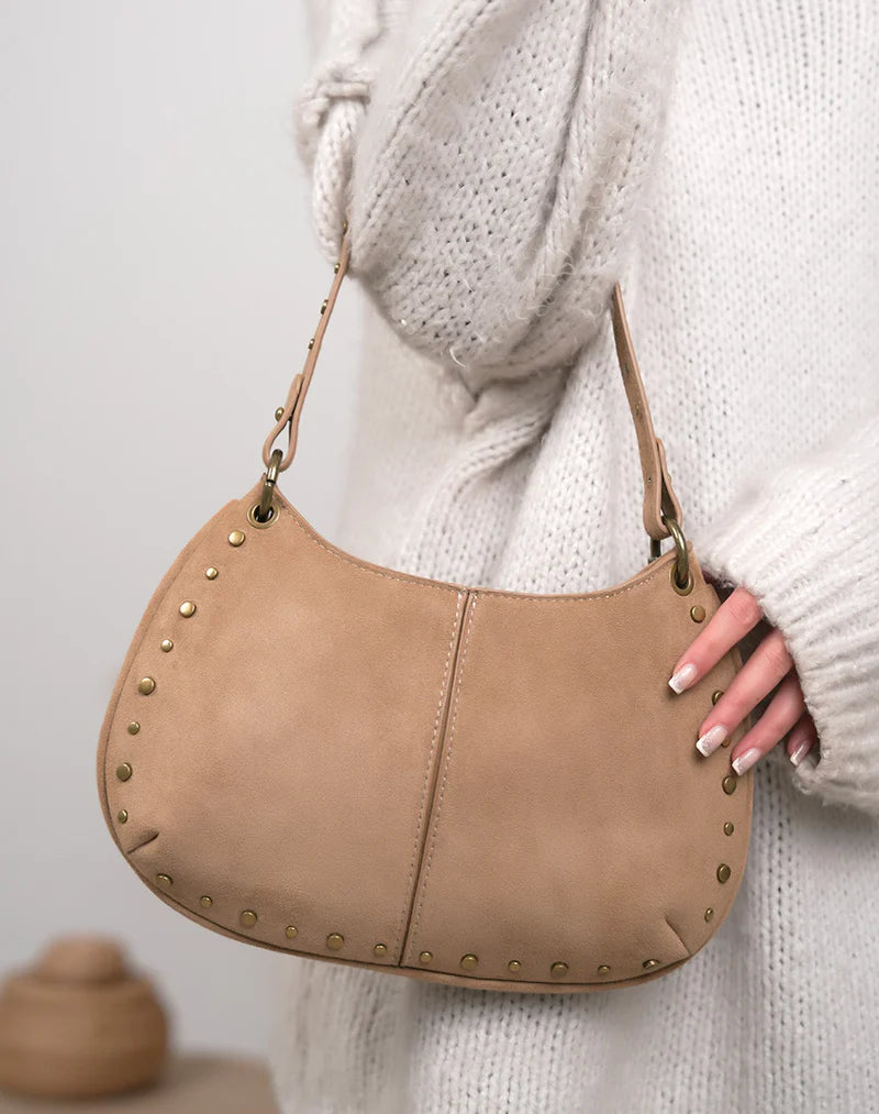 Bolso Shoulder Bag con Tachas Doradas