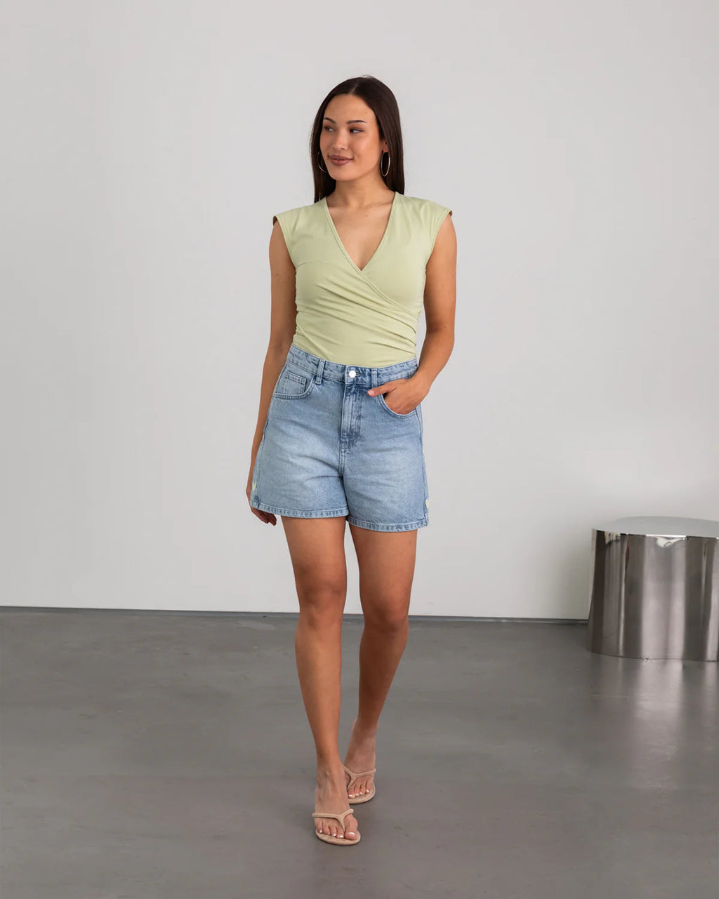 SIDE HEART DENIM MOM SHORT BLUE
